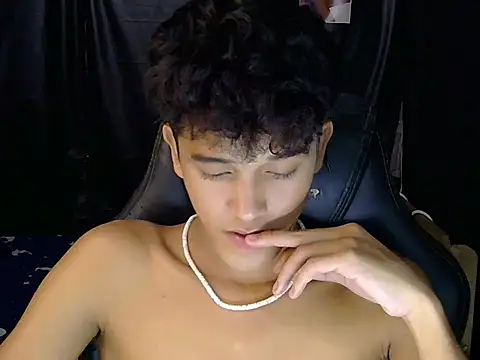 hugekenbigcock Pertunjukan Webcam