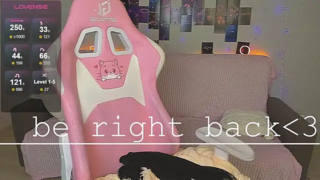 Chat +18 de EvaxCharm ao vivo