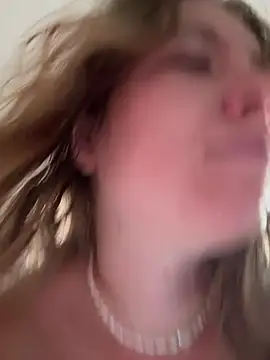 دردشة fluffy_bunnyxxx الجنسية المباشرة