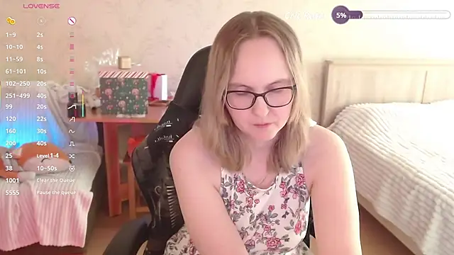 دردشة Agatha_Mott الجنسية المباشرة