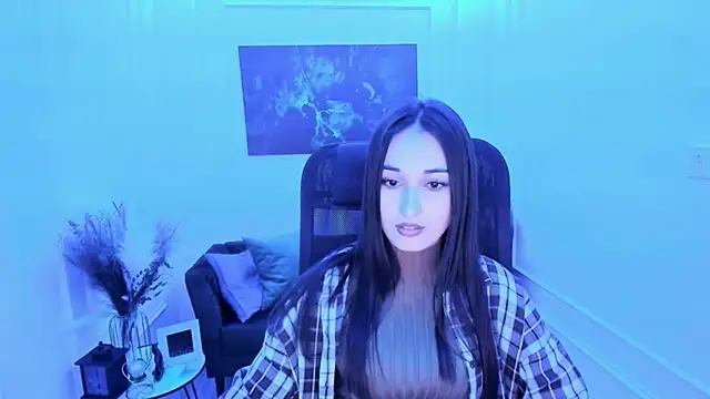 ElviraWesdetyのライブXXXチャット