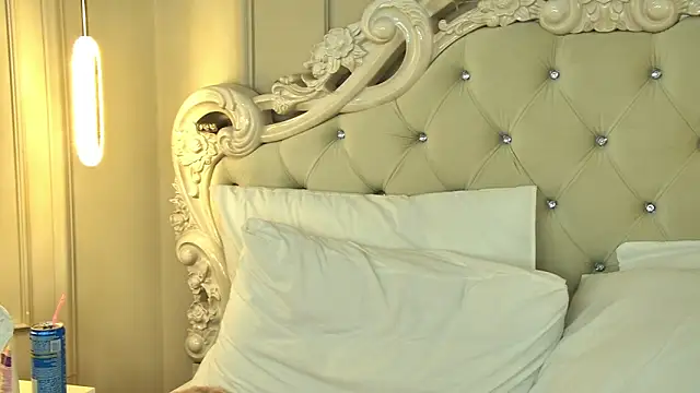 دردشة MonicaMercer الجنسية المباشرة