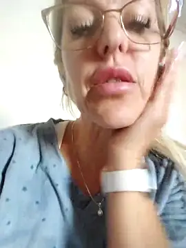 Webkamerová show blondyruby