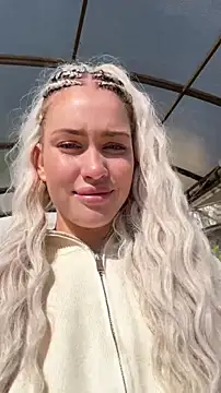 KikiWatson élő XXX-chatje