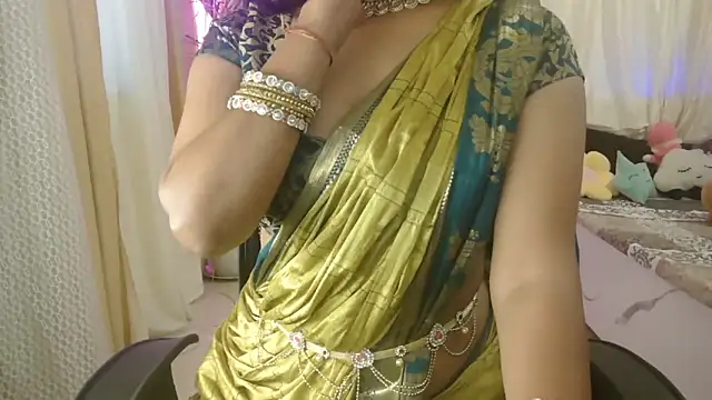 XXX chat uživo modela Hotness_tanu_81