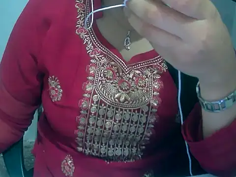 XXX chat uživo modela Cute_Aliyaa