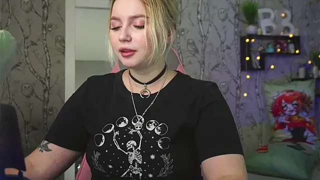 XXX chat uživo modela Moon_Valkyrie