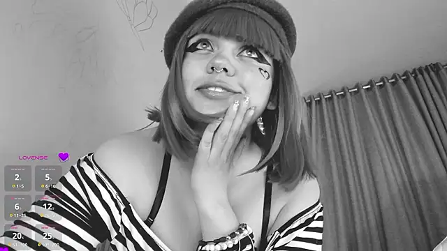 XXX chat uživo modela VelmaVibes