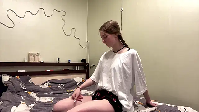 PollyDream live XXX chat