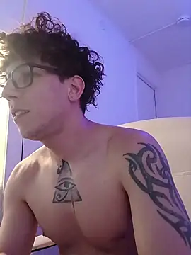 TitanNoir: онлайн-секс-чат