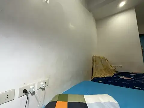 nikita_morris: διαδικτυακό σόου στην κάμερα