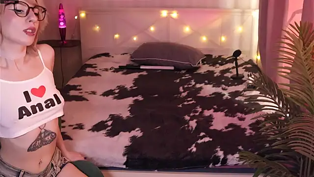 _Moonlight_t's Live XXX Chat