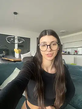 Wildberry_ Adlı Modelin Canlı XXX Sohbeti