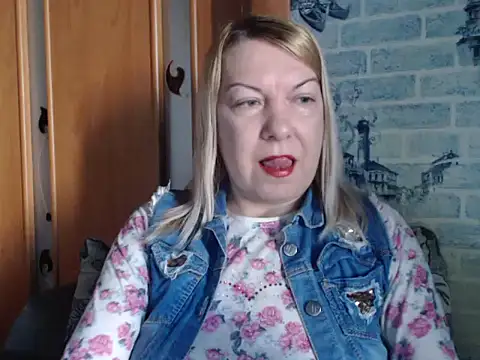 Lillia_Ray Adlı Modelin Canlı XXX Sohbeti