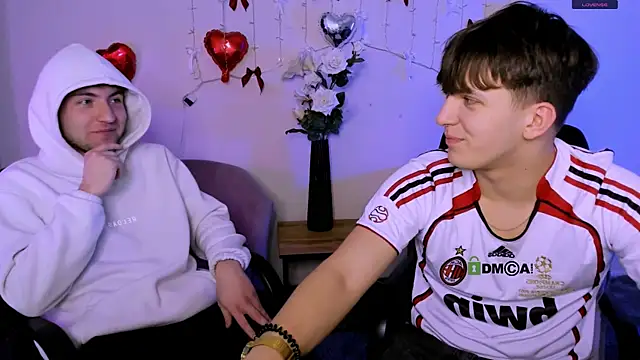 travis_wolf_ Adlı Modelin Canlı XXX Sohbeti