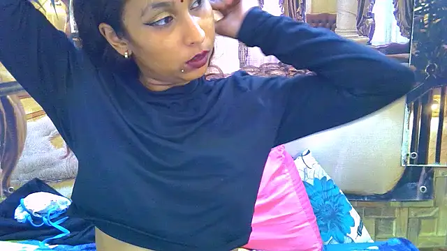 IndianSexyButt Chat XXX live