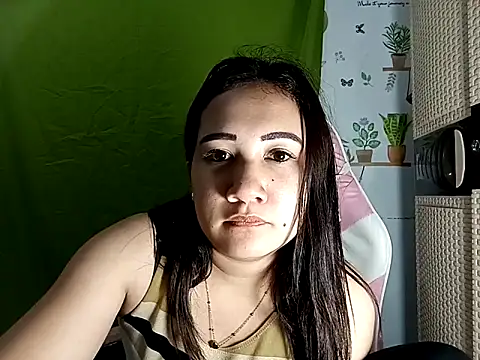 ImYours15's Live XXX Chat