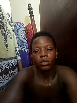 smallville26 Adlı Modelin Canlı XXX Sohbeti