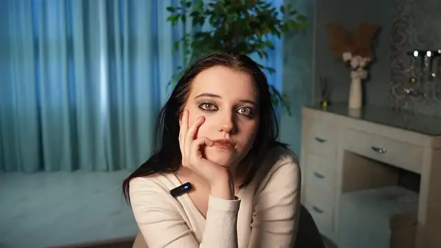 AnnabelScalia Adlı Modelin Canlı XXX Sohbeti