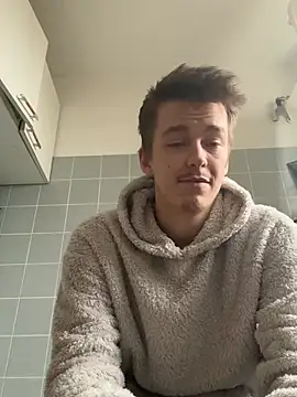 Toyjungee Adlı Modelin Canlı XXX Sohbeti