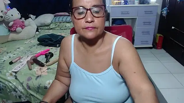 Онлайн чат XXX pervert_mommy_