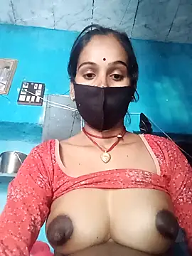 Nandani-758: διαδικτυακό σόου στην κάμερα