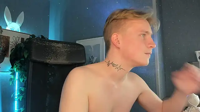 AlexxSweet's Live XXX Chat