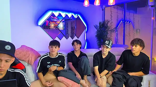 Houseofwarrios' Live XXX Chat