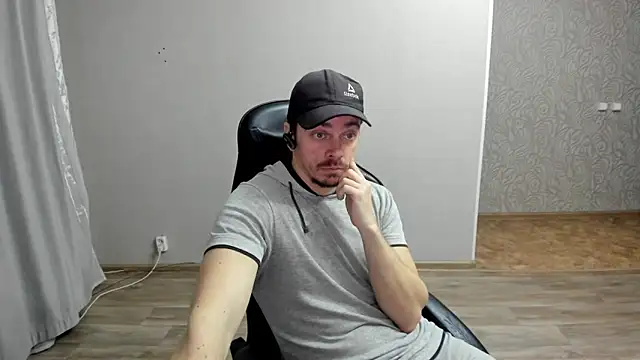 Chatroom XXX en direct de AlansonofDaddy