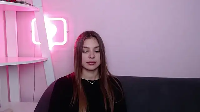 Chat +18 de MilanaAngelAs ao vivo