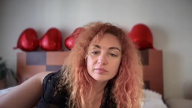 Chat +18 de Reddgiirl ao vivo