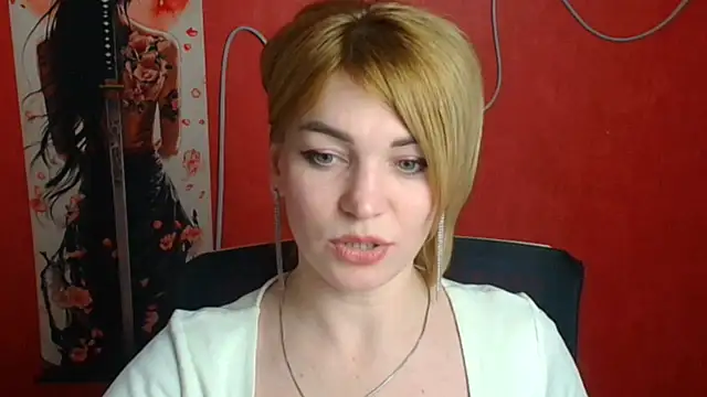 CuttieEmma Live XXX-Chat