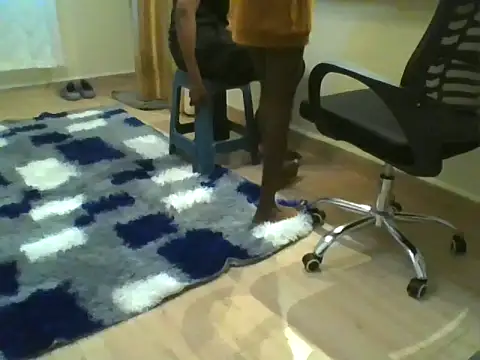 Chat +18 de Skinoren ao vivo