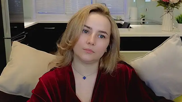 Mira_Mermayd Adlı Modelin Canlı XXX Sohbeti