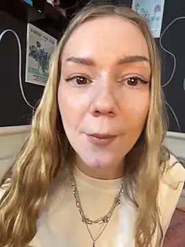 MilaMoone Adlı Modelin Web Kamerası Şovu