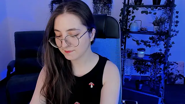 VirtuallVoyant Adlı Modelin Canlı XXX Sohbeti