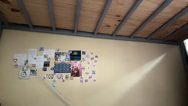 AquilineOritesのライブXXXチャット