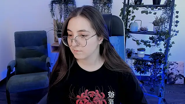 VirtuallVoyant's Live XXX Chat