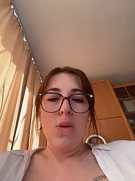 MommmyYummy live XXX chat