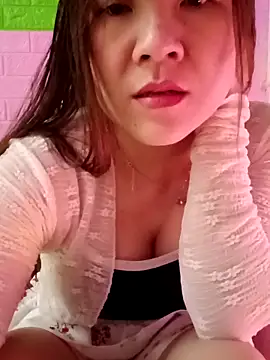 Lily-ross22's Live XXX Chat