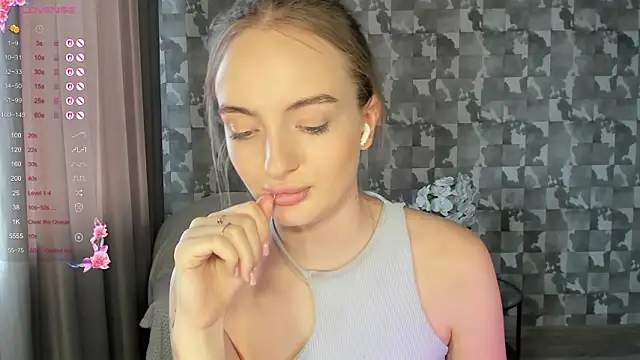 A_delina's Live XXX Chat