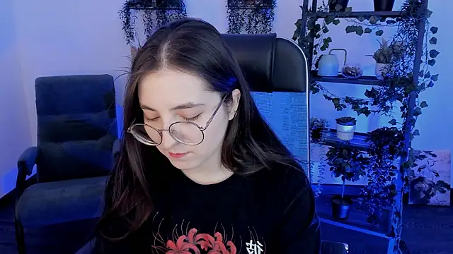 VirtuallVoyant Live XXX Chat