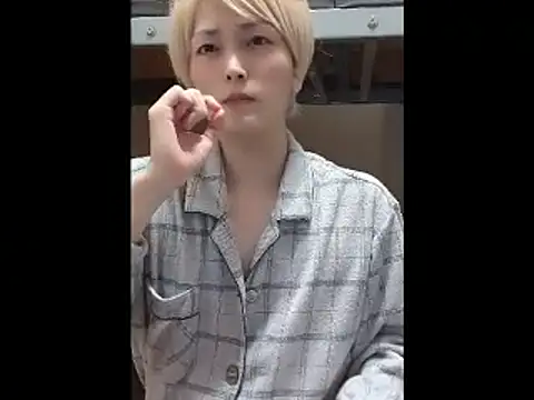 mgnhiroyuki – Naživo XXX chat