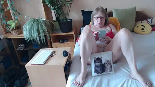 Dorina: вебкам-шоу