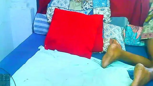 Pokazy przed kamerką – freaky_naughty