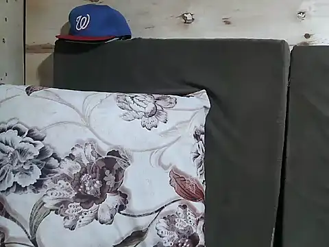 دردشة LovelyHive الجنسية المباشرة