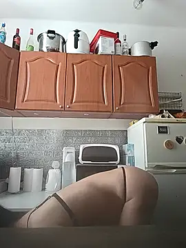 Laura_Ati 现场XXX聊天