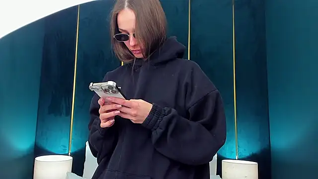 AprilWong Live XXX-chat