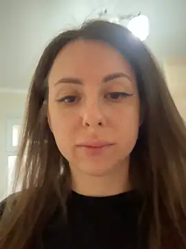 Marii_Ann 即時 XXX 聊天