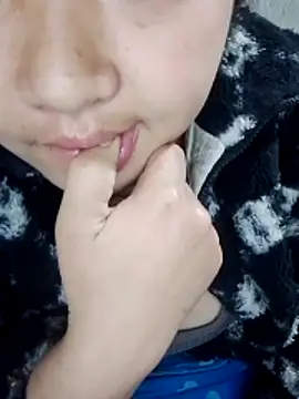 girl-babi Adlı Modelin Canlı XXX Sohbeti